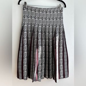APPARALEL KNIT PLEAT INFINITY SKIRT Size M